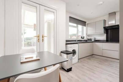 Park View Retreat – Cozy 3-Bed Home in Telford