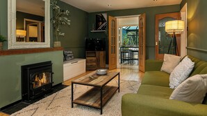 Living area - Beautiful 3 Bedroom Cotswold Cottage (Chipping Norton)