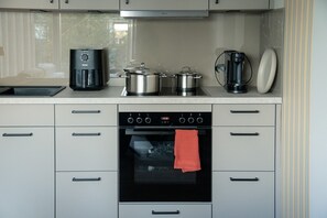 Refrigerador, horno, placa de cocina, lavavajillas