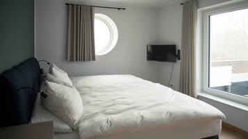 Bügeleisen/Bügelbrett, WLAN, Bettwäsche