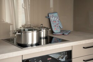 冰箱、烤箱、炉灶、洗碗机