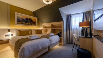 In-room safe, blackout drapes, iron/ironing board, free WiFi