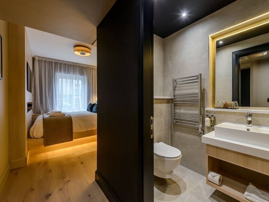 In-room safe, blackout curtains, iron/ironing board, free WiFi