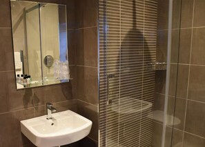 Bathroom - The Gable Dingle (Dingle)