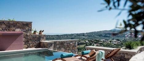 Et oppvarmet basseng