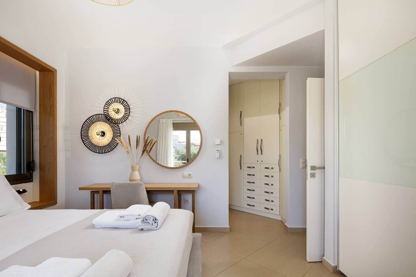 4 bedrooms, in-room safe, iron/ironing board, WiFi