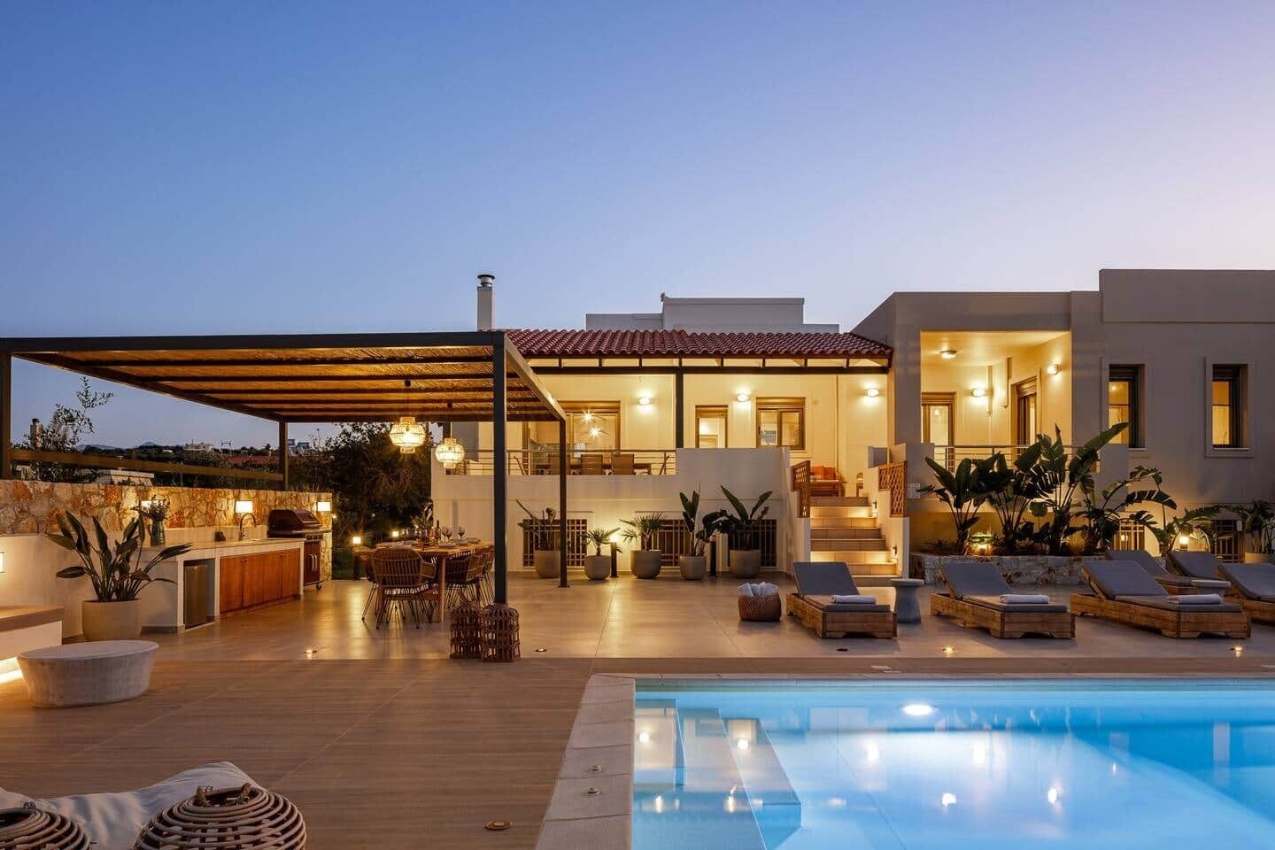 Een verwarmd zwembad