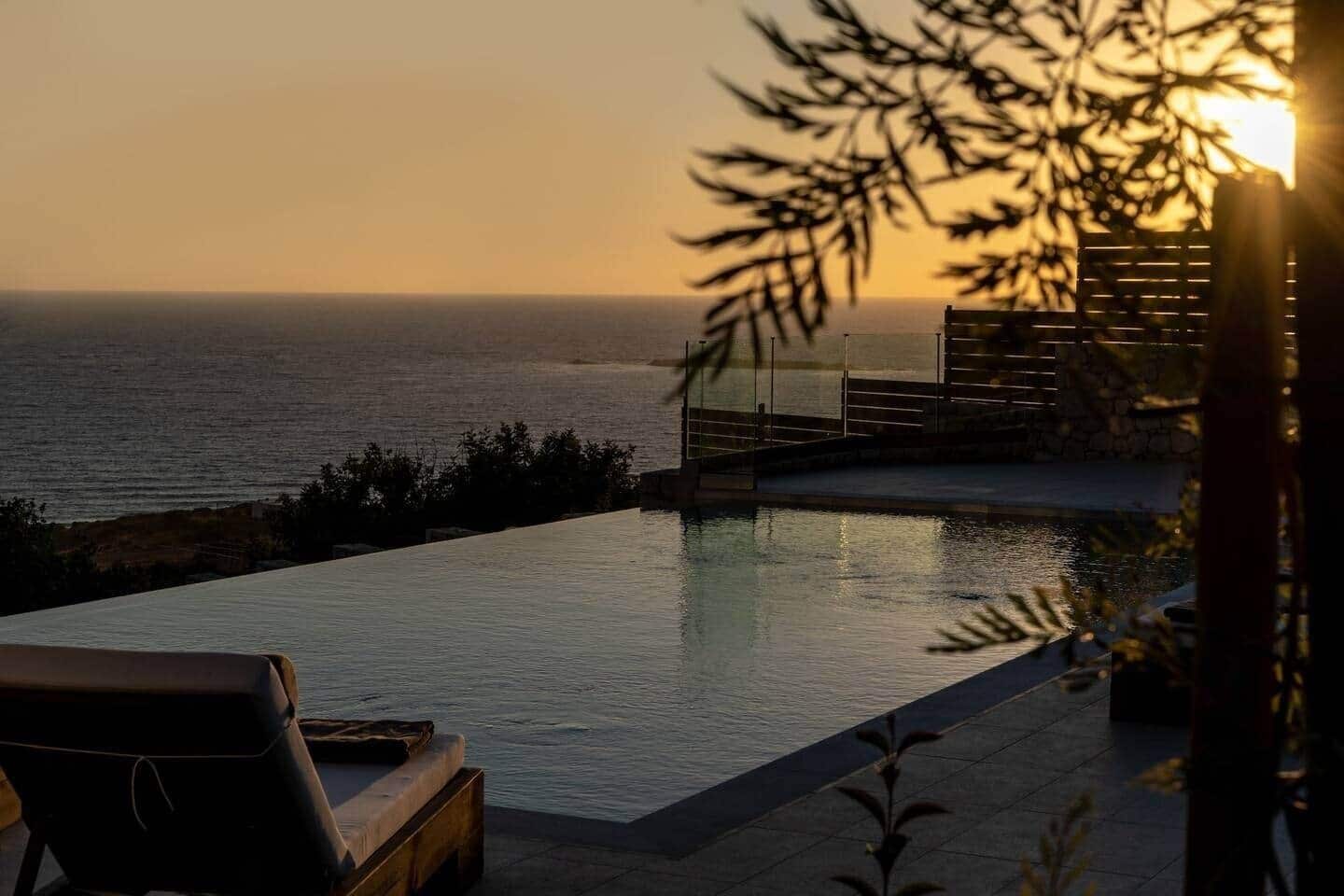 Een verwarmd zwembad