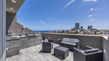 Penthouse, Sea View | Property grounds