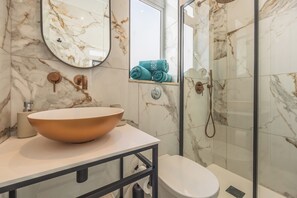 Cobertura, vista para o mar | Banheiro