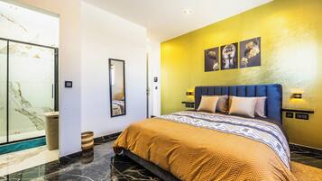 Cobertura, vista para o mar | Cortinas blackout, ferros/tábuas de passar roupa, Wi-Fi de cortesia