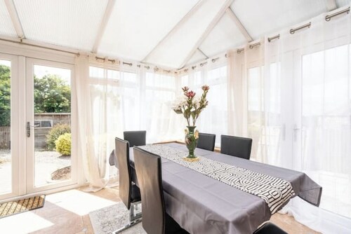 Comfort & Convenience in Telford – Cozy 3-Bedroom Home
