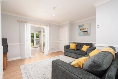 Comfort & Convenience in Telford – Cozy 3-Bedroom Home