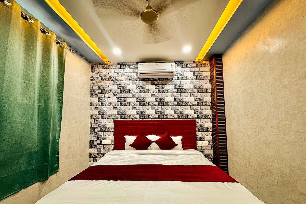 Quarto luxo | Roupas de cama antialérgicas, Wi-Fi de cortesia, roupa de cama