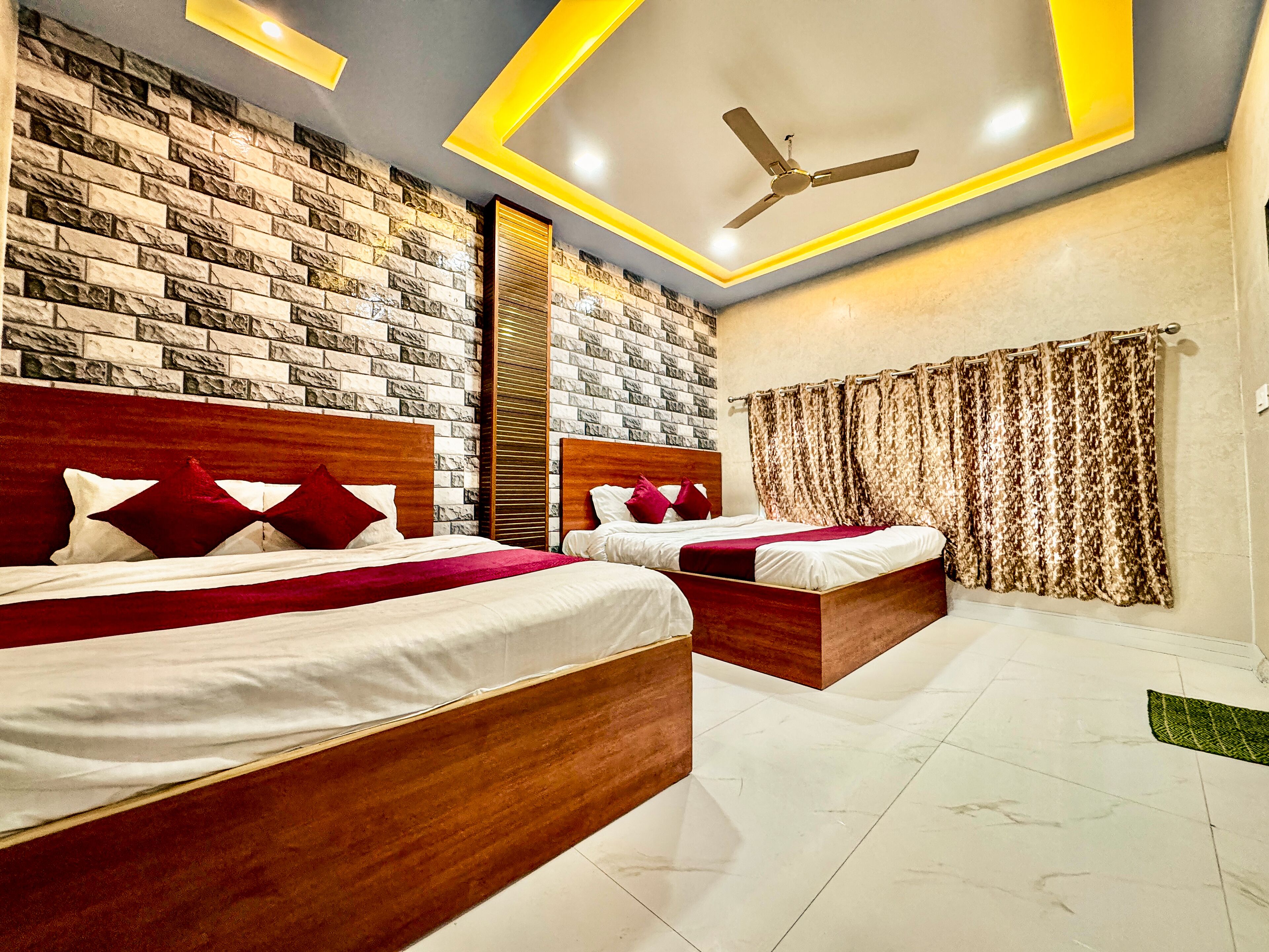 Family Room | Free WiFi