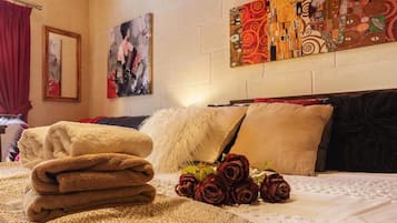 Deluxe Double Room, Balcony | Interior