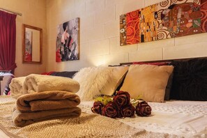 Deluxe Double Room, Balcony | Interior - Ajuga Luxury Boutique B&B  (Qala)