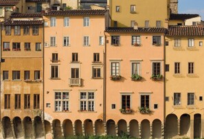 Exterior - Luxury modern Apartment at Ponte Vecchio (Firenze)