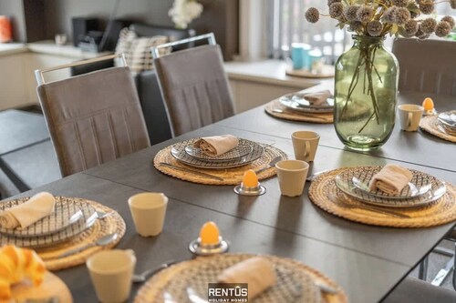 Fevery Village - home for 12 with enclosed garden