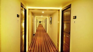 Deluxe Room | Interior - Hotel Mahis Gateway (Coimbatore)