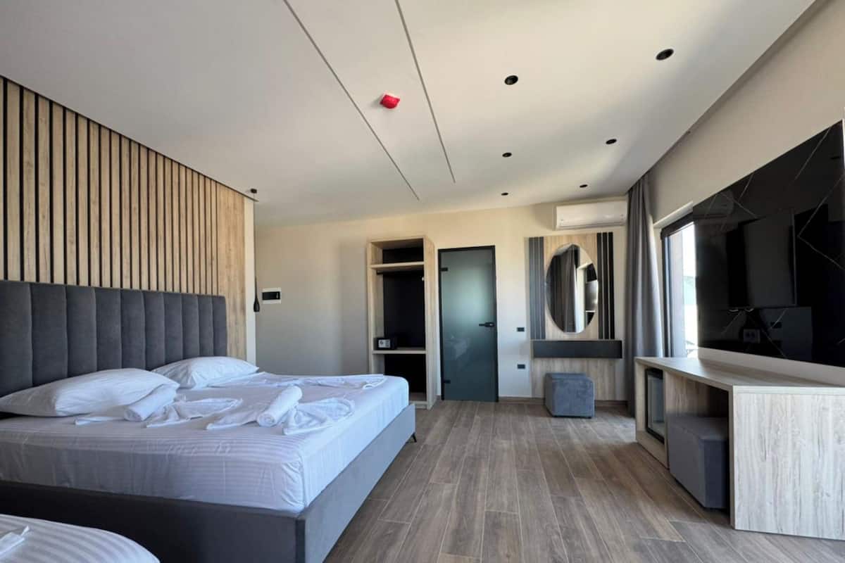 豪華三人房 | 免費 Wi-Fi