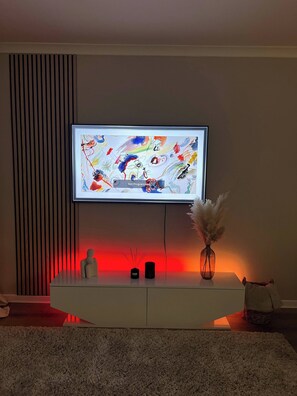 Apartment, 2 Bedrooms, City View | Room amenity - Stunning 2-bed Apart in the Heart of Aberdeen (Aberdeen)