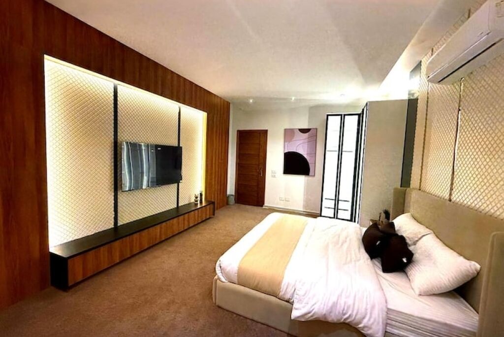 Fer et planche à repasser, Wi-Fi, draps fournis