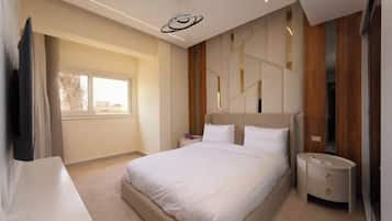 6 bedrooms, iron/ironing board, WiFi, bed sheets