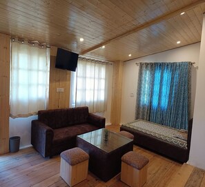 Living area - Shree Guru Homestay (Kosiyakutoli)