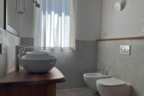 Bathroom - Vrbo Property (Canino)