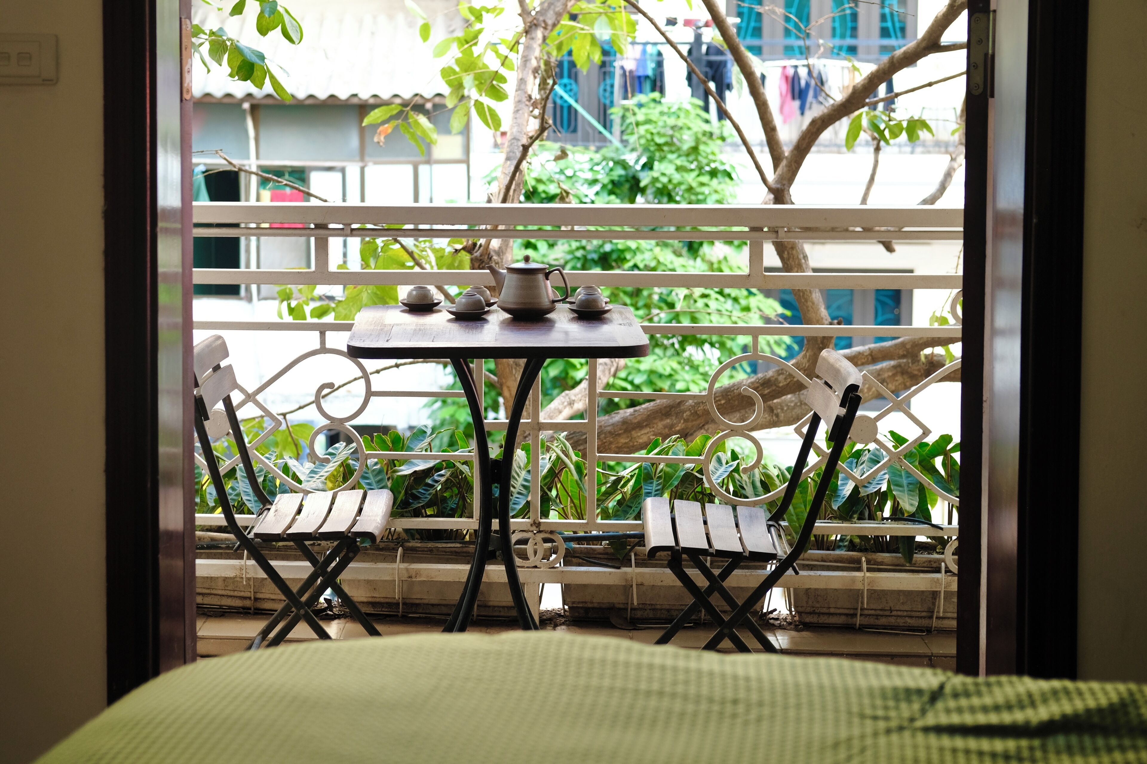 Deluxe Studio, Patio, City View | Outdoor dining