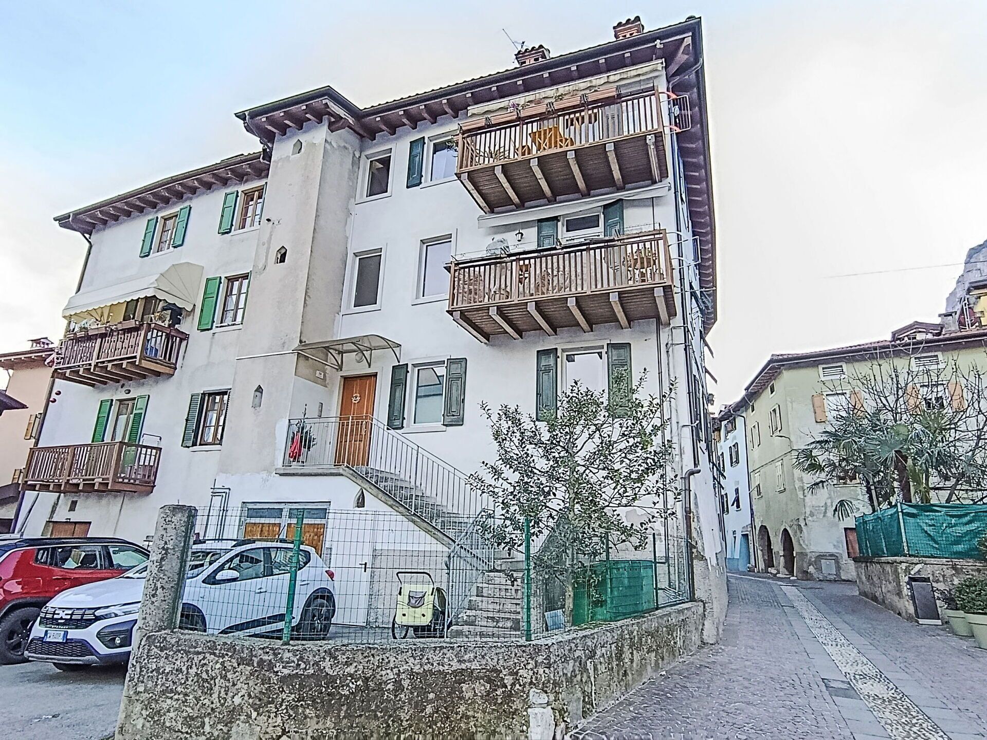 Flooring, Interior Design, Möbel, Fussboden, Wohnung, Zimmer, Couch, Decke, Wohnzimmer, Zuhause