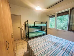 3 Schlafzimmer, Reisekinderbett, Bettwäsche