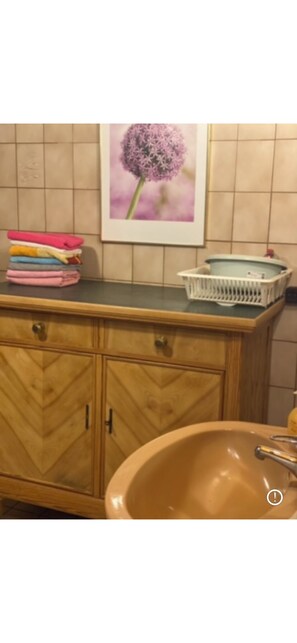 Handtücher, Toilettenpapier