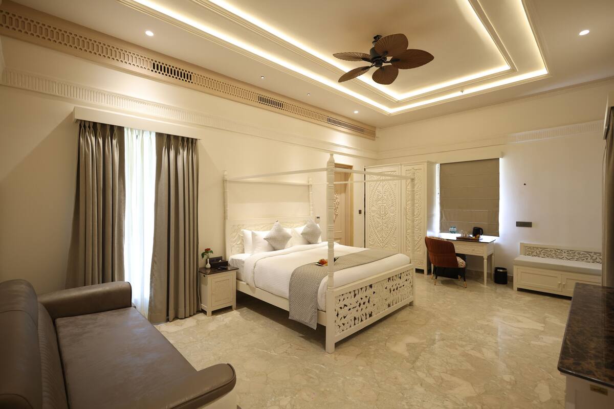 Family Villa | In-room safe, blackout curtains, iron/ironing board, free WiFi