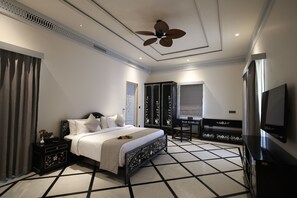 In-room safe, blackout curtains, iron/ironing board, free WiFi - The Surya Golden Palace Pushkar (Pushkar)