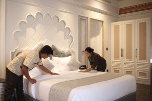 Deluxe Room | In-room safe, blackout drapes, iron/ironing board, free WiFi