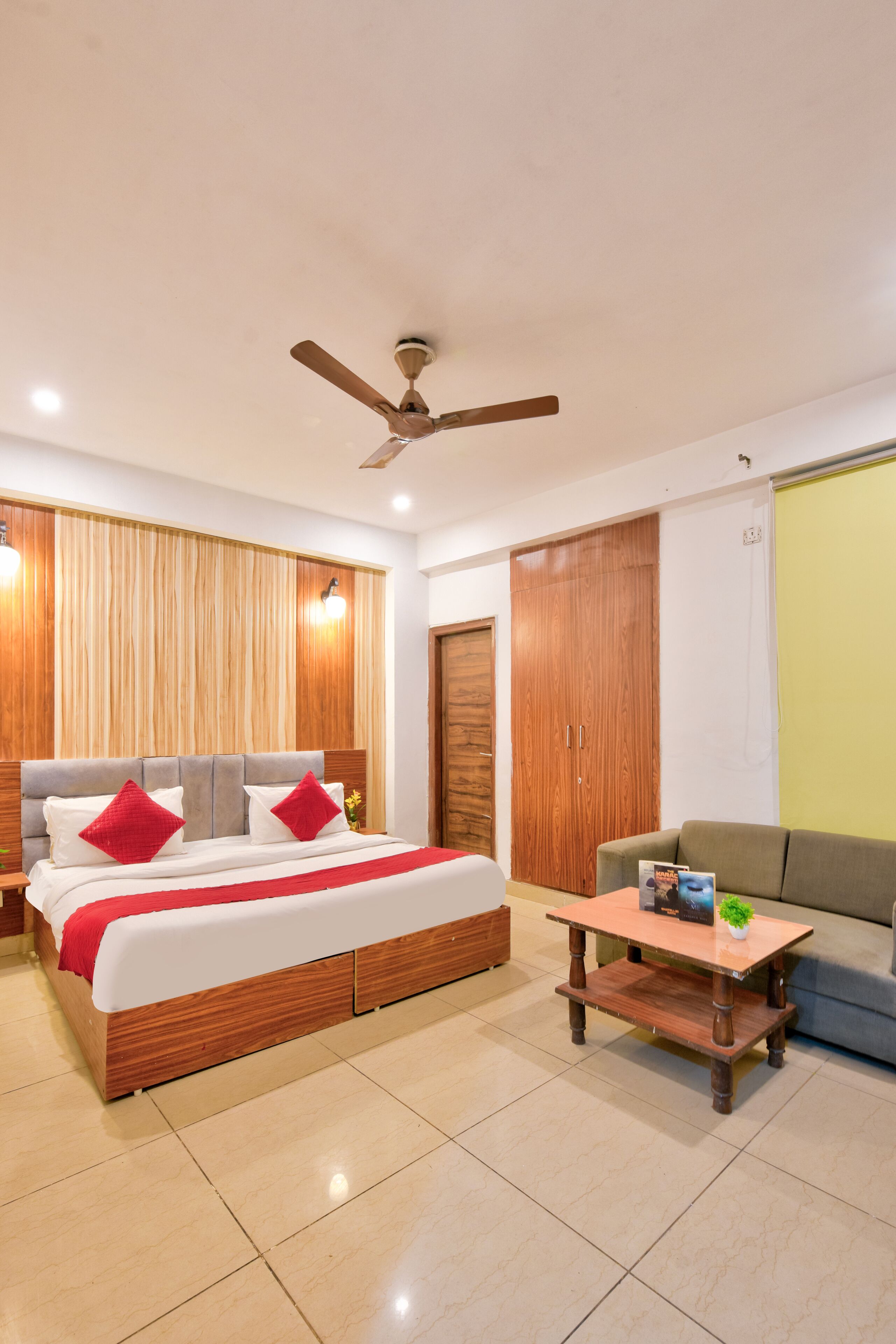 Deluxe Room, 1 King Bed