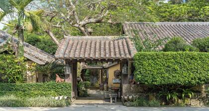Quiet country space near city center by car|Fully renovated old private house inn