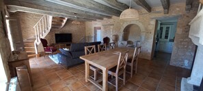 Interior - LITTLE HAVEN OF PEACE (Les Eyzies)
