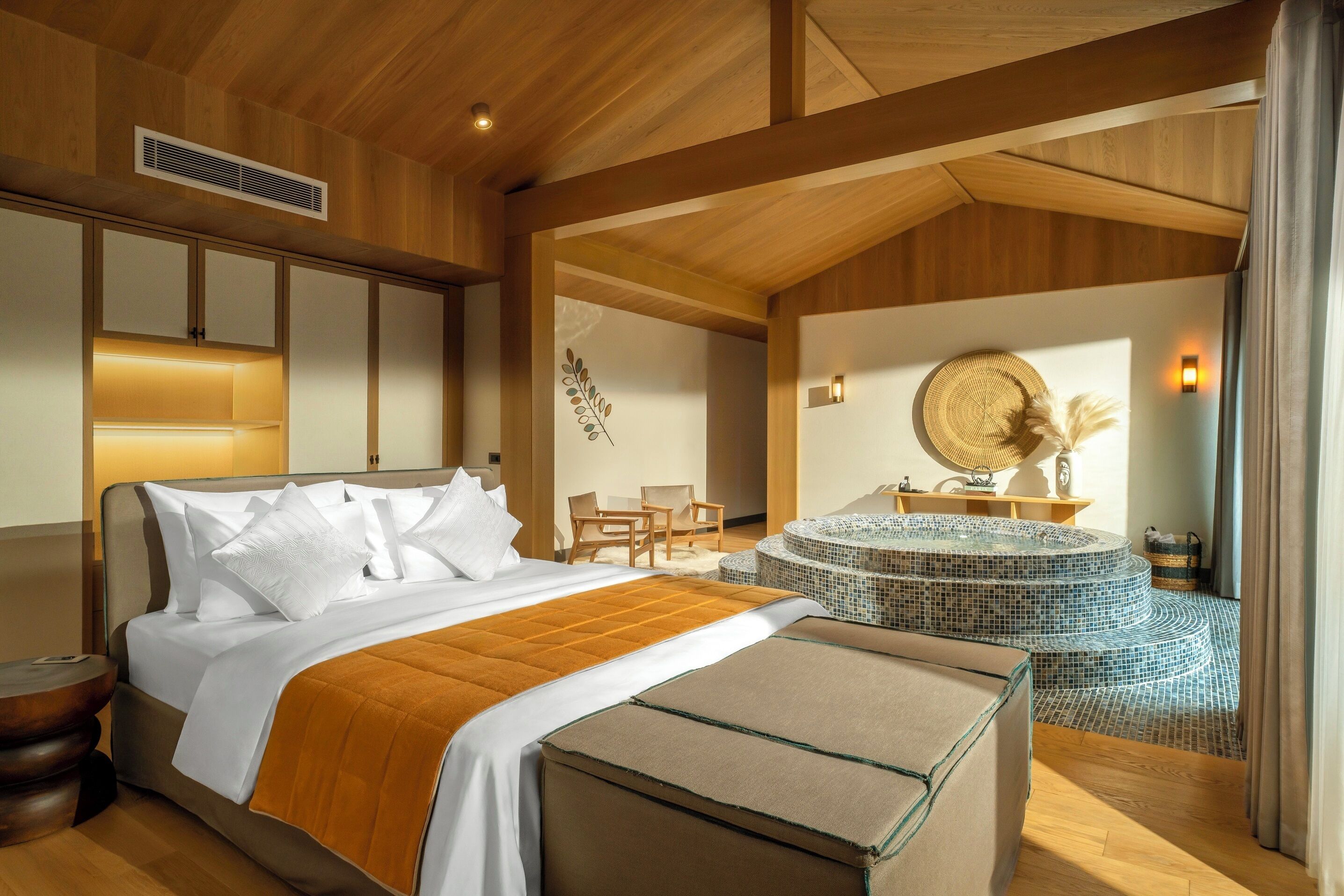 Luxury Suite, Balcony, Sea View | Desk, laptop workspace, soundproofing, free WiFi