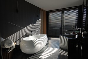 Interior - Lov'inn Kazdağları (Ayvacik)