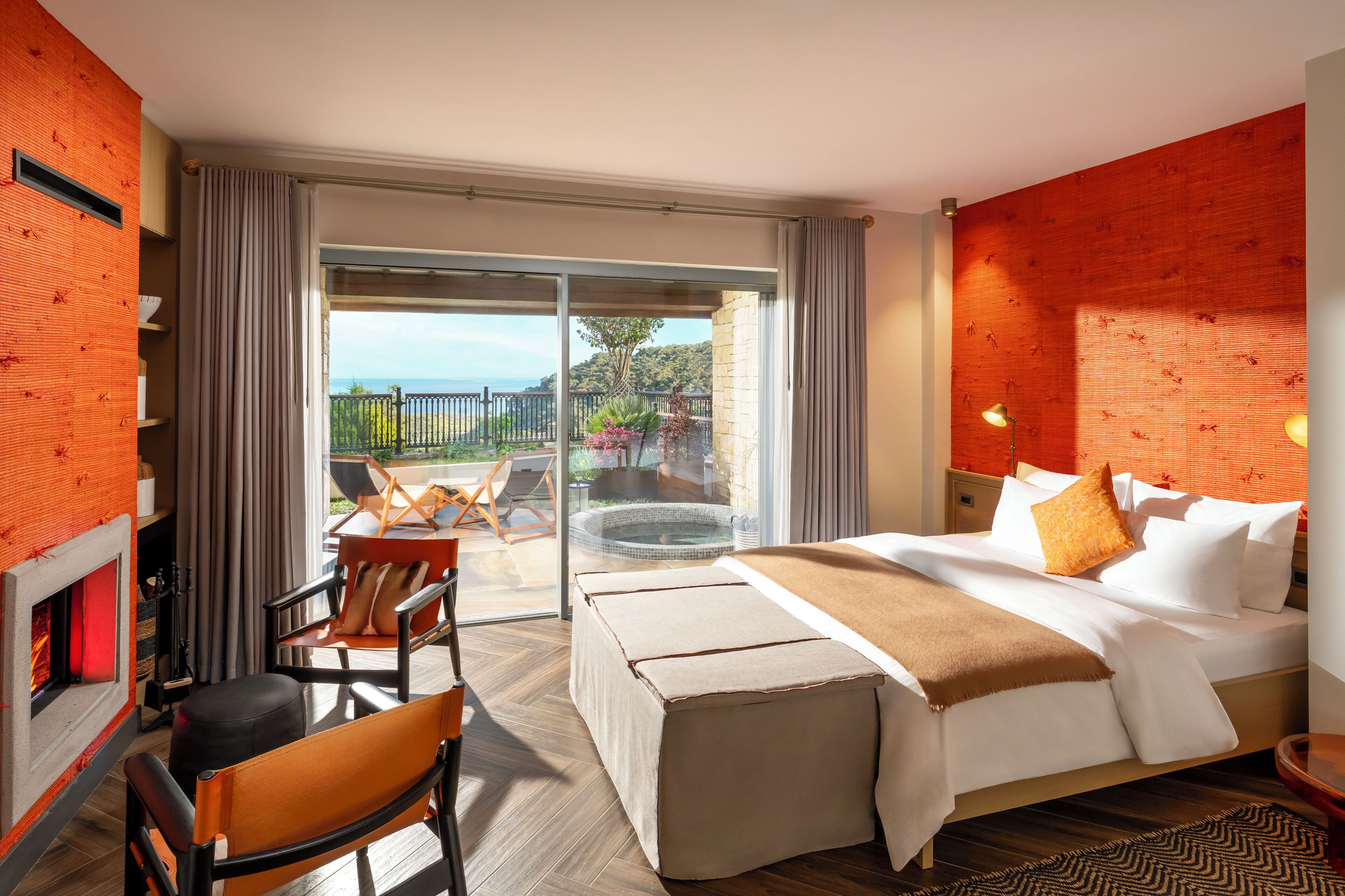 Deluxe Double Room, 1 King Bed, Non Smoking, Sea View | Desk, laptop workspace, soundproofing, free WiFi