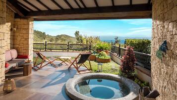 Deluxe tweepersoonskamer, niet-roken, uitzicht op zee | Terras