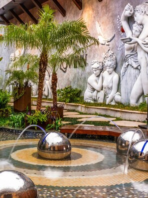 Kolam renang terbuka 