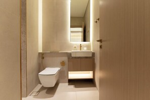 Deluxe Apartment, Balcony, City View | Bathroom - Exclusive High-Floor Apartment  (Dubai)