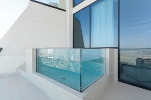 Deluxe Apartment, Balcony, City View | Terrace/patio - Exclusive High-Floor Apartment  (Dubai)