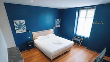 Standard Double Room, Courtyard View | Soundproofing, free WiFi