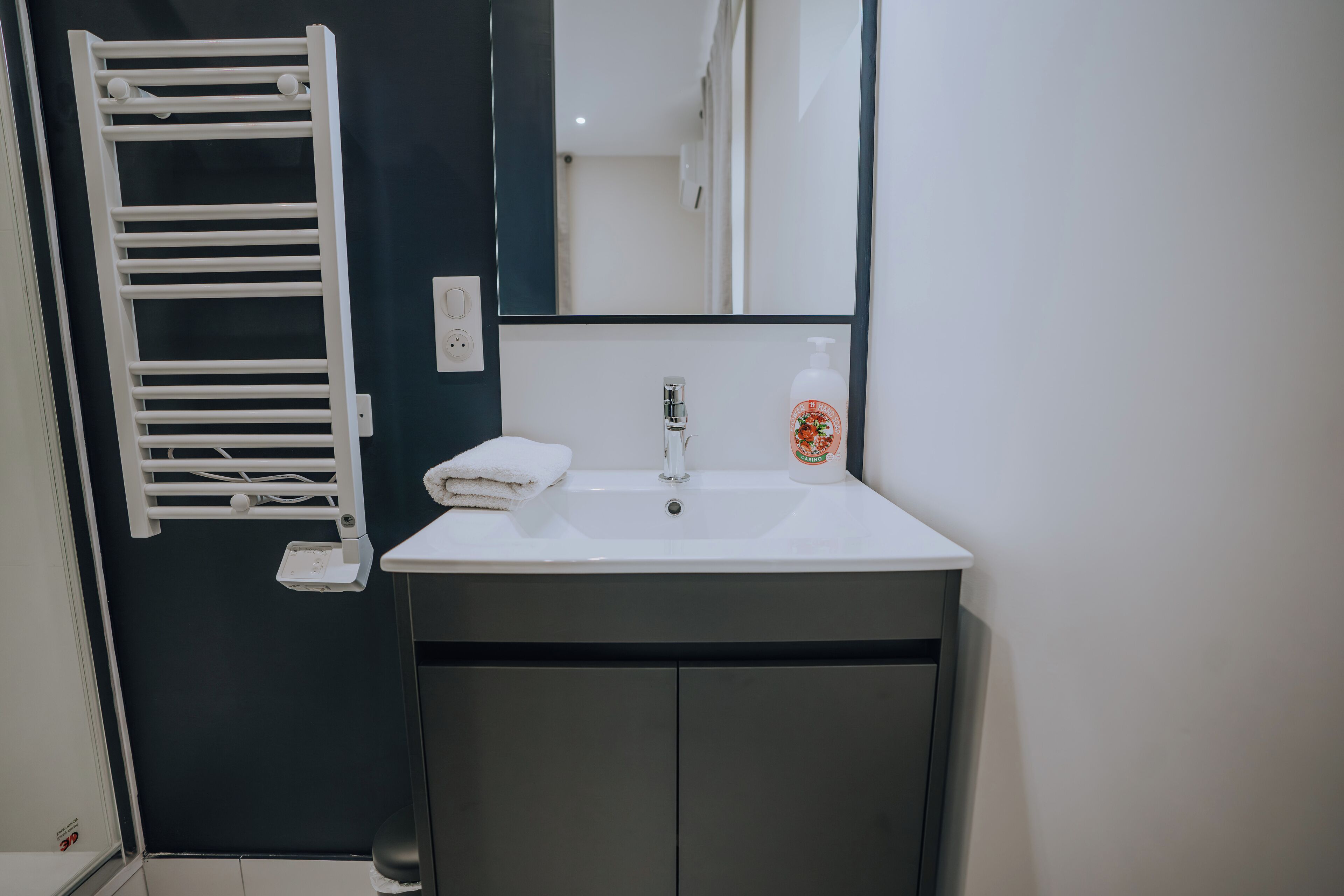 Quarto casal standard, vista para o pátio | Banheiro