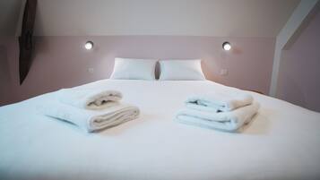 Căn hộ dành cho gia đình, quang cảnh sân vườn | Phòng cách âm, truy cập Internet không dây miễn phí